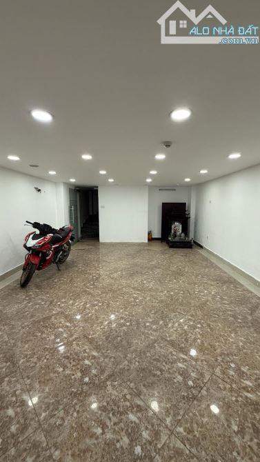 BÁN TÒA NHÀ MẶT PHỐ  VĂN CAO BA ĐÌNH 40 TỶ  55M2 MT 5.5M 7 TẦNG THANG MÁY VỈA HÈ Ô TÔ TRÁN - 4