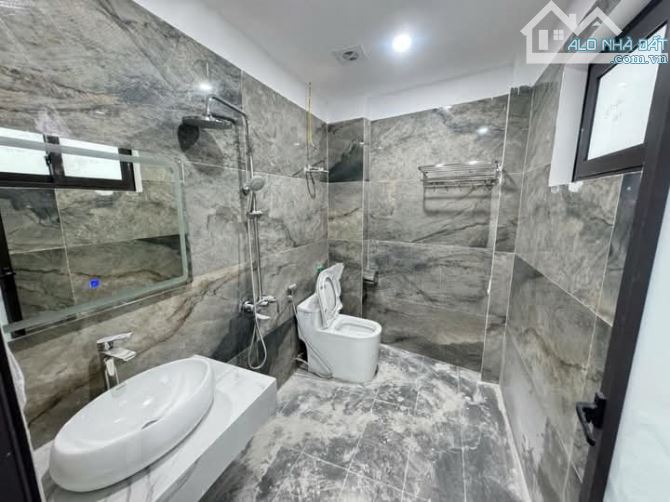 Bán nhà riêng Bùi Xương Trạch , Thanh Xuân, 6 tầng thang máy, gần oto. Nhỉnh 8 tỷ - 4