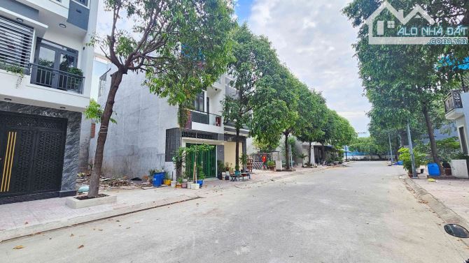 Bán nhà mới 1T2L 4.5x16m hoàn công, đường số 6 KDC Thanh Bình p.Bình Hòa, full nội thất - 4