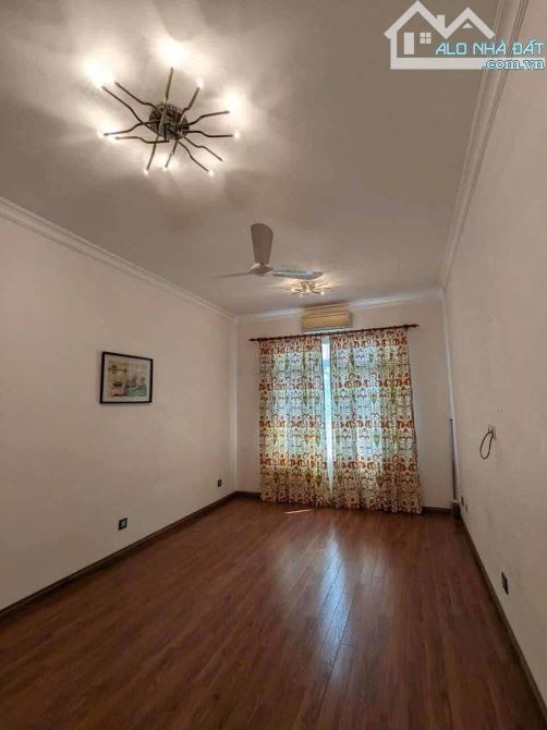 HOÀNG CẦU - THÁI HÀ - 40M2 - TẦNG 2 ĐUA 46M2 - 4 TẦNG - Ô TÔ TRÁNH - KINH DOANH - 15.2 TỶ - 4