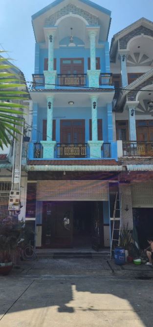 Bán nhà đường Hai Bà Trưng - Tp.Dĩ An. DTSD 180m2. - 4