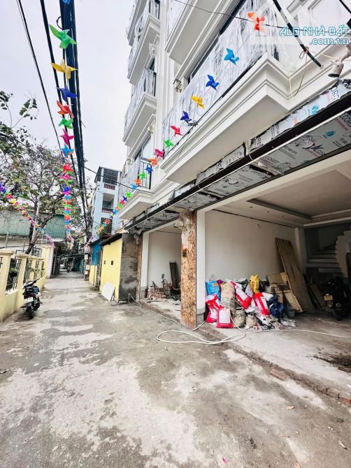 Bán nhà Phú Thượng_ Ciputra- DT 70m2 x 7 Tầng- Gara ô tô