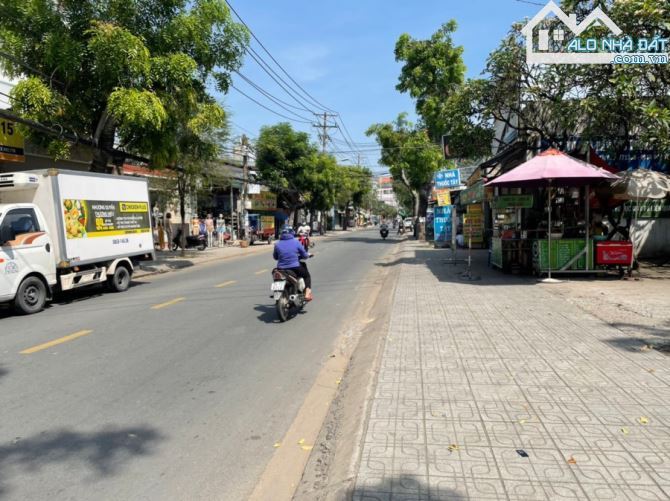 MT Nguyễn Văn Quá vị trí siêu đẹp, 2 tầng, DT: 7x38m, HĐ thuê 45triệu/th, giá 25 tỷ TL - 4