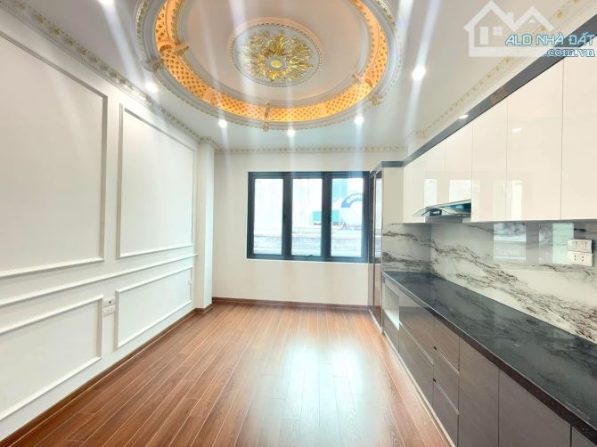 BÁN NHÀ GIANG VĂN MINH - ĐỘI CẤN - BA ĐÌNH - THANG MÁY - KINH DOANH - GIÁ 10,5 TỶ - 4