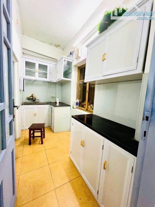 HIẾM! TT HOÀNG NGỌC PHÁCH-TT ĐỐNG ĐA-36M2-LÔ GÓC-Ô TÔ ĐỖ-HIẾM NHÀ BÁN-CHỈ 3.3 TỶ - 4
