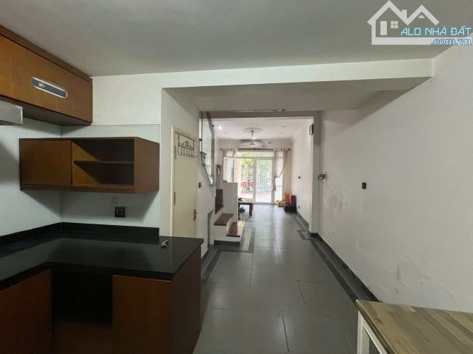 HOÀNG CẦU - THÁI HÀ - ĐỐNG ĐA - 40M2 SỔ  - MT 3.6M - Ô TÔ TRÁNH - KINH DOANH - 15.2 TỶ (TL - 4