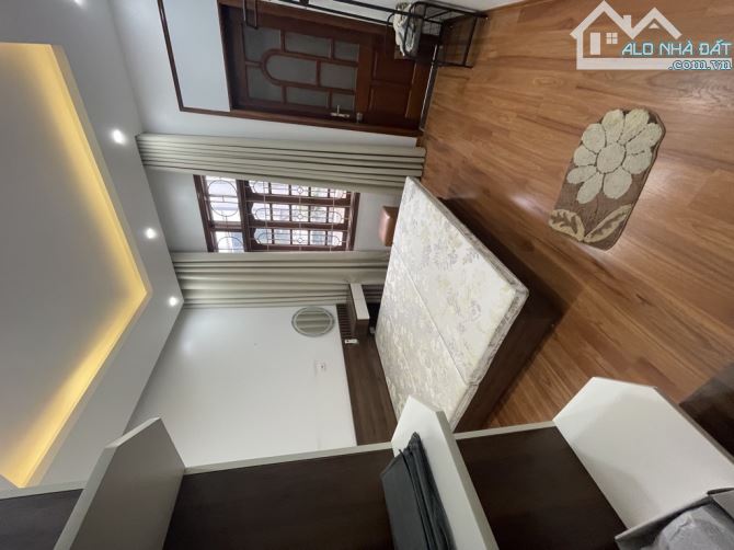 Cầu diễn 65m. 3 tầng. 3 thoáng. Ngõ thông ô tô 7 chỗ quá nhà. 9,5 tỷ - 4