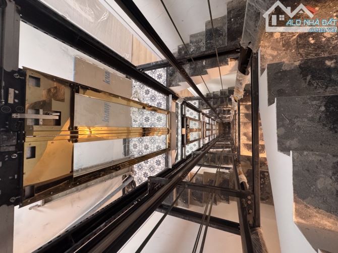 TOÀ CHDV LUXURY NGUYỄN AN NINH QUẬN HOÀNG MAI - Ô TÔ ĐỖ CỬA - 65M CHÀO GIÁ 16.35 TỶ. - 4