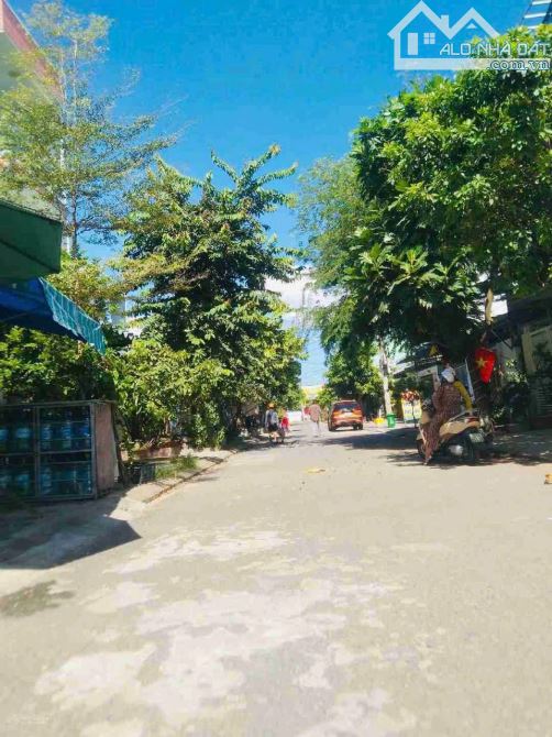 Bán nhanh lô góc 2 mặt tiền đường Trần Quý Khoách, gần biển - 4
