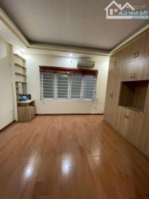 BÁN NHÀ DÒNG TIỀN 350tr/ năm VĂN QUÁN, 52m2, ô tô đỗ cửa. CHỈ HƠN 10 tỷ - 4