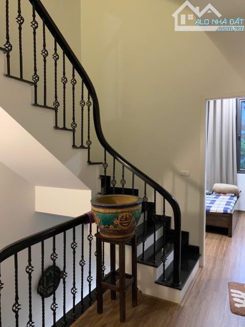 Bán nhà ngõ 86 Âu Cơ, DT 78m, 4 tầng, MT 4.7m, giá 19.5 tỷ. - 4