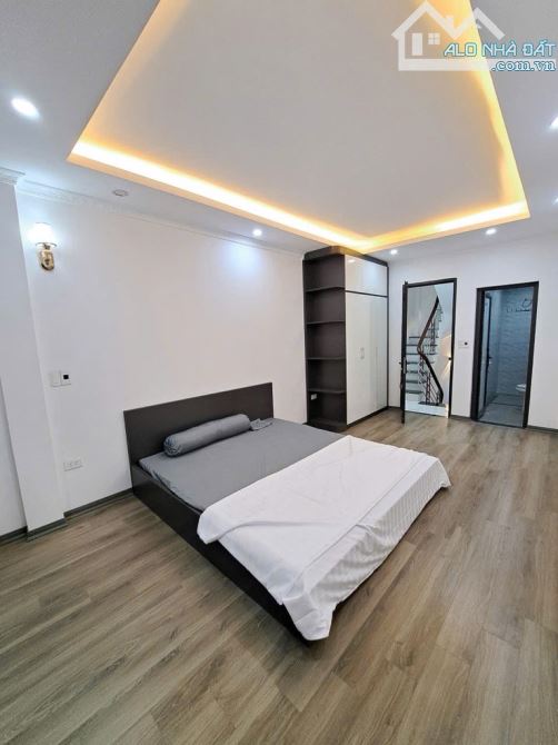 NHÀ MỚI ĐẸP TẠI PHỐ NAM DƯ - LĨNH NAM - HOÀNG MAI SỔ 35M 5 TẦNG FULL NỘI THẤT GIÁ 5,55 TỶ - 5