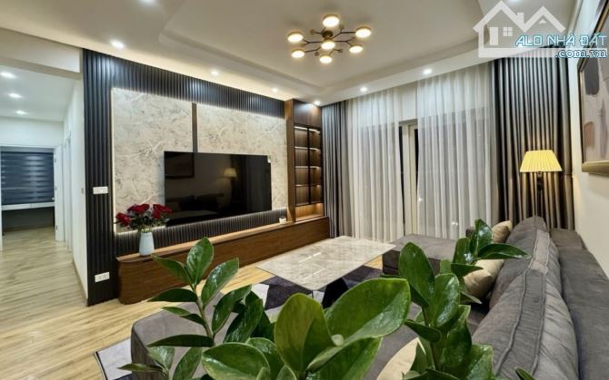 HIẾM - NAM TỪ LIÊM- LÔ GÓC- FULL NỘI THẤT XỊN - Ở NGAY- 4PN - 3WC - 5