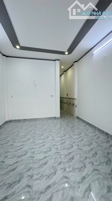 HÀNG HOT💥💥300TR CÓ NHÀ LẦU SỔ RIÊNG, NGỘP NGÂN HÀNG BÁN CĂN NHÀ 5.5x19 - 5
