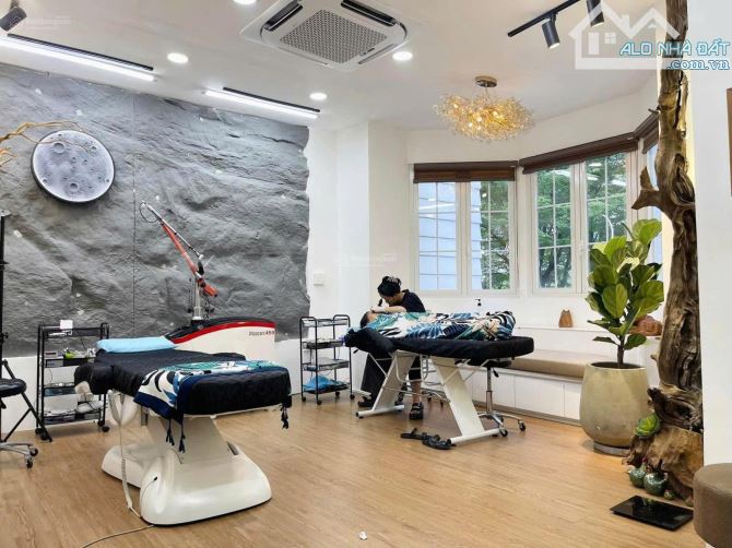 Cho thuê villa Nguyễn Hữu Cảnh khu biệt thự SaiGon Pearl P. 22 Bình Thạnh, 5PN giá tốt - 5