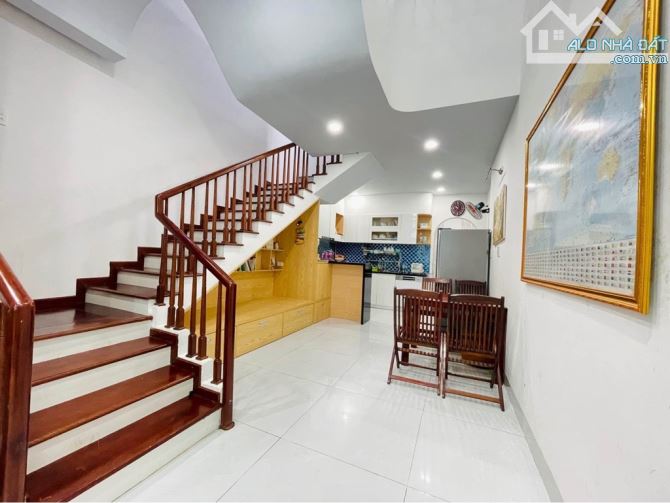 Bán nhà 3 tầng mới 60m2 Kiệt 3m Đặng Thùy Trâm Hải Châu ngay chợ Nguyễn Tri Phương - 5