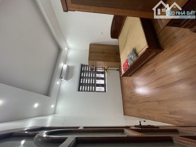 Cầu diễn 65m. 3 tầng. 3 thoáng. Ngõ thông ô tô 7 chỗ quá nhà. 9,5 tỷ - 5