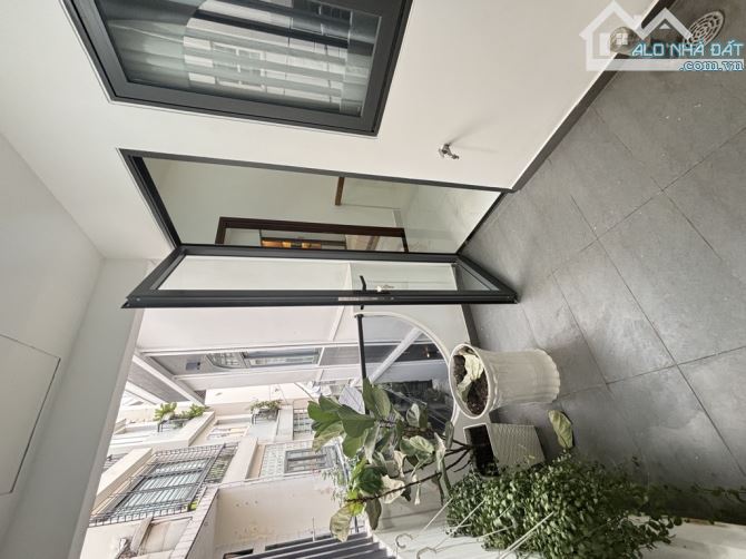BÁN NHÀ HUỲNH VĂN BÁNH - PHÚ NHUẬN - NHÀ 2 TẦNG - GẦN 50M2 - FULL NỘI THẤT - CHỈ 6,x TỶ - 5