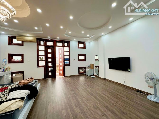 Bán nhà Tạ Quang Bửu, Hai Bà Trưng, phân lô, vỉa hè 5m, ôtô tránh, xây CCMN, 112m2 KCBT. - 5