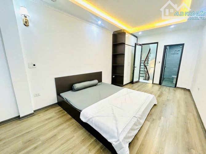 NHÀ MỚI ĐẸP TẠI PHỐ NAM DƯ - LĨNH NAM - HOÀNG MAI SỔ 35M 5 TẦNG FULL NỘI THẤT GIÁ 5,55 TỶ - 6
