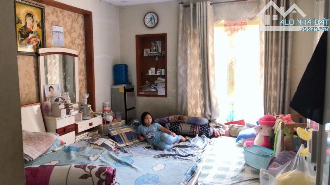 SIÊU PHẨM BÀU CÁT - 5 TẦNG BTCT - 4X16M - ĐƯỜNG 8M THÔNG NGUYỄN HỒNG ĐÀO - NHỈNH 12 TỶ - 6