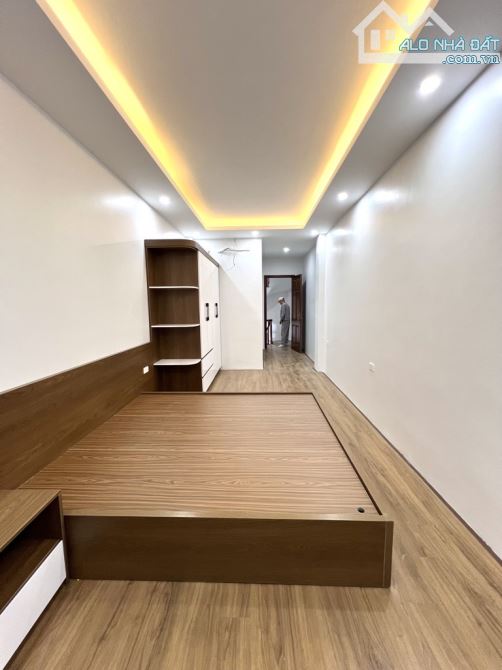 ĐỀN LỪ-NGÕ THÔNG-NHÀ MỚI LÔ GÓC- Ô TÔ ĐỖ CỔNG-34m NHỈNH 6 TỶ - 6