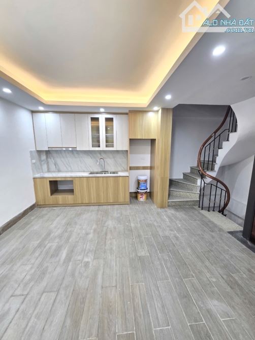THÁI HÀ - Căn Góc Mới Koong 6 tầng Thang Máy Ô tô đỗ cửa - 6