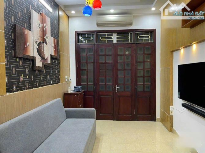 Cho thuê nhà ngõ Chùa Hà dt 30mx 4 tầng, 3 ngủ, 14tr/th - 6