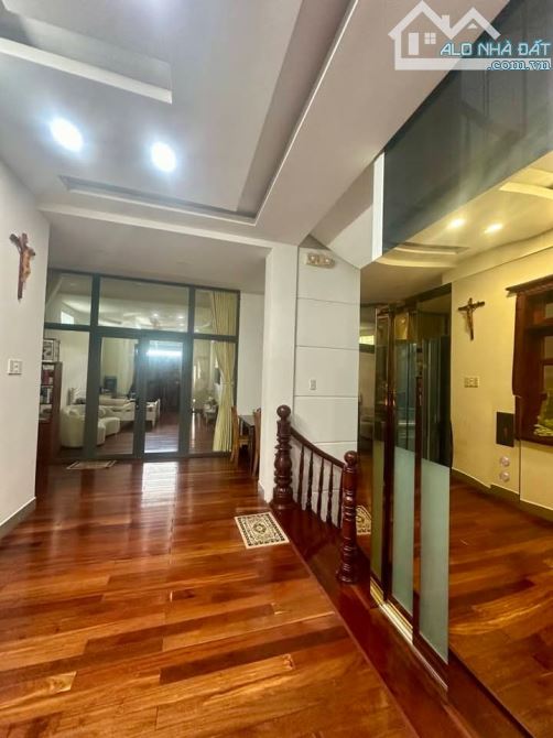🔥Biệt thự cao cấp 5 tầng - Mặt Tiền đường Khuông Việt - mà giá chỉ bằng trong hẻm. - 4