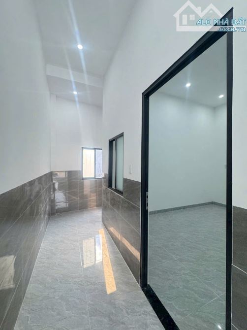 Hạ giá 100 triệu bán lỗ căn nhà lầu giá còn 1tỷ 990tr. Sổ riêng thổ cư - 6