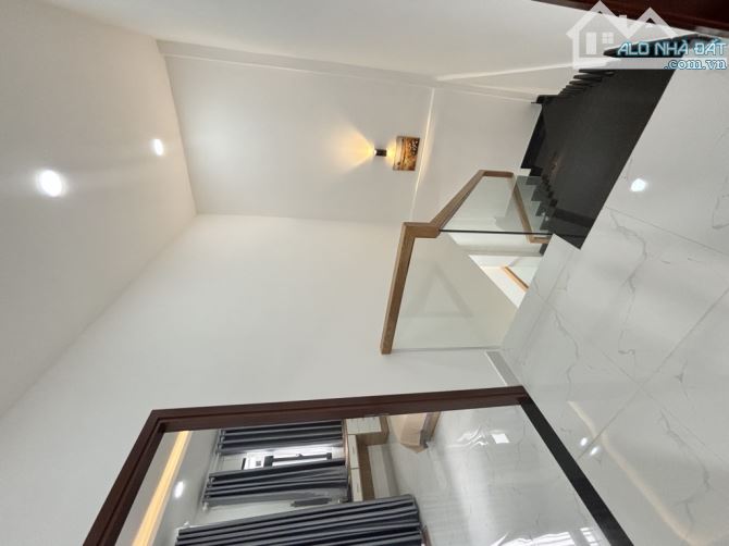 BÁN NHÀ HUỲNH VĂN BÁNH - PHÚ NHUẬN - NHÀ 2 TẦNG - GẦN 50M2 - FULL NỘI THẤT - CHỈ 6,x TỶ - 6