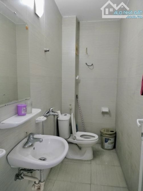 BÁN GẤP NHÀ NGỌC LÂM- LÔ GÓC-70m2-MT 5,6M- 3 Mặt thoáng chỉ 9,7Tỷ Tl - 6