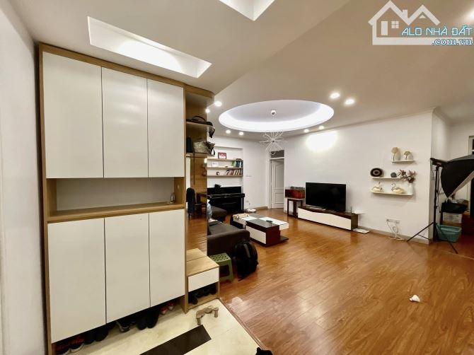 CỰC HÓT! CC Cao cấp nhà 34T Hoàng Đạo Thuý - Cầu Giấy. 130m 3PN 2VS 9.4 tỷ - 6