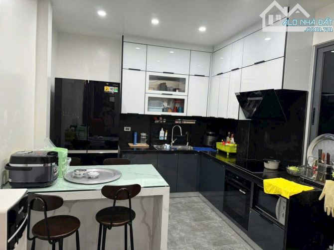 BÁN NHÀ THÁI HÀ - ĐỐNG ĐA - NHÀ MỚI THANG MÁY- DT 55m - 6 TẦNG - GIA 17,9 tỷ - 7