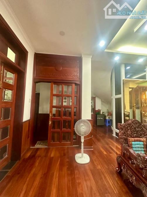 🔥Biệt thự cao cấp 5 tầng - Mặt Tiền đường Khuông Việt - mà giá chỉ bằng trong hẻm. - 5