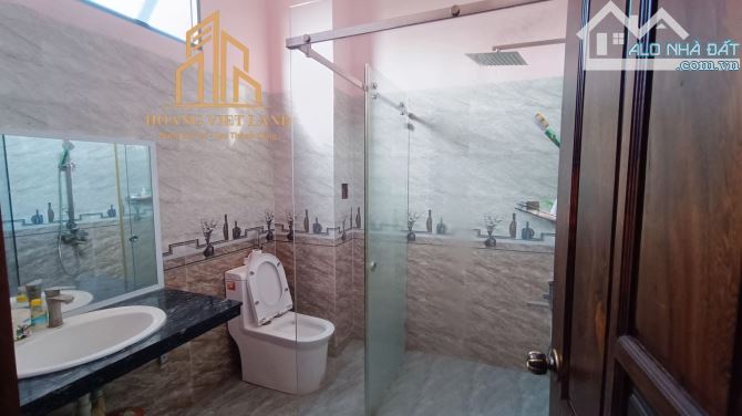 BÁN NHÀ MÊ MẶT TUỀN ĐƯỜNG PHẠM VĂN ĐỒNG - DT: 4c50m - H: NAM - TC: 100% - 5,1 TỶ - 7