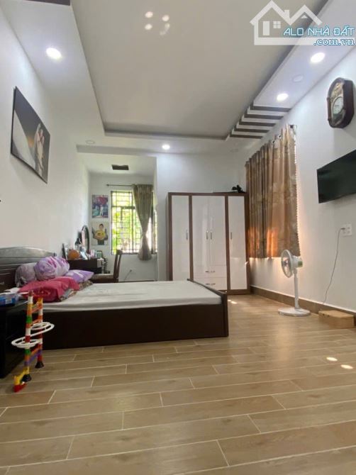 NHÀ LÔ GÓC MẶT TIỀN LÂM VĂN BỀN, QUẬN 7 - VỊ TRÍ VÀNG KINH DOANH & ĐẦU TƯ - 8