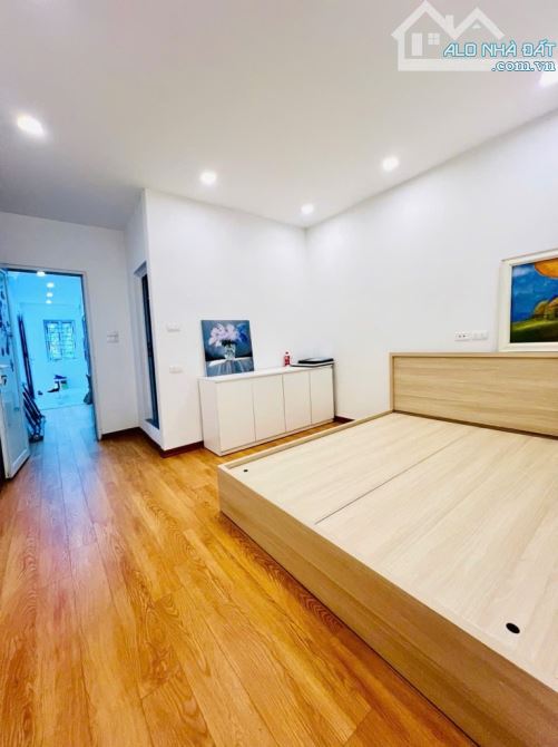 Tập thể Hoàng Ngọc Phách tầng 4 (70m, 3pn,2vs,pk) mới tinh, chỉ việc xách Vali vàoở - 8