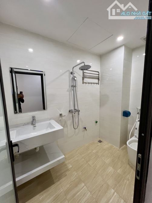 ĐỀN LỪ-NGÕ THÔNG-NHÀ MỚI LÔ GÓC- Ô TÔ ĐỖ CỔNG-34m NHỈNH 6 TỶ - 8