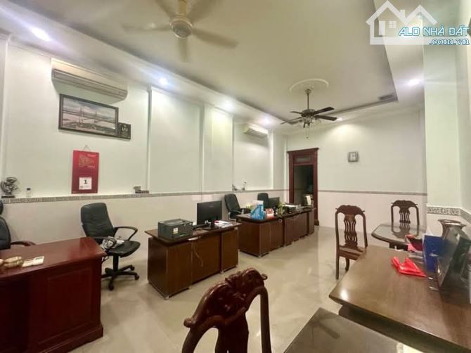🔥Biệt thự cao cấp 5 tầng - Mặt Tiền đường Khuông Việt - mà giá chỉ bằng trong hẻm. - 6