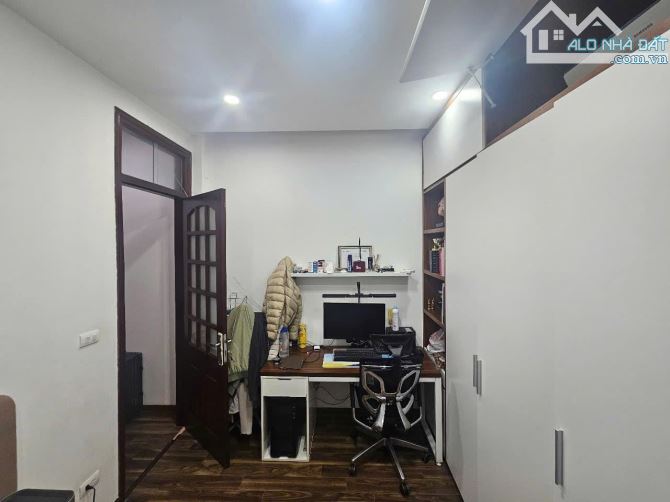 Cần bán gấp nhà phân lô phố Phạm Tuấn Tài 45m2, 4T, ngõ ô tô tránh - 9