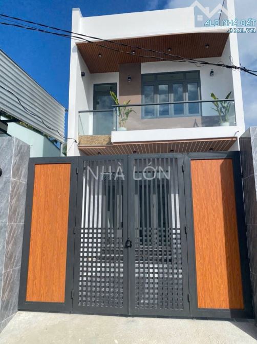 Nhà đẹp 2 tầng 2 mặt tiền khu dân cư Diên Phú - Diên Khánh. Có sân đỗ ô tô