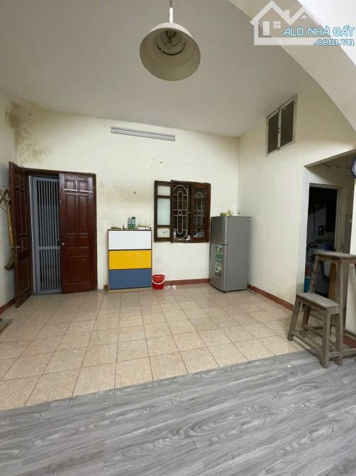 Cho thuê nhà Vũ Tông Phan. Ngay Khương Đình, 50m2 x 2 tầng, 6.5 triệu/tháng
