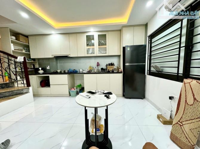 CHỦ CẦN TIỀN BÁN NHANH CĂN NHÀ PHỐ CỰ LỘC 35M, 6 T, CHỈ HƠN 7TY, DUY NHẤT 1 CĂN