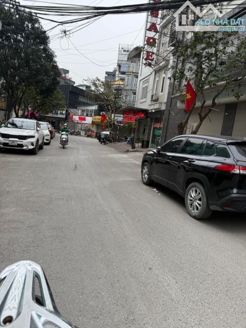 NHÀ MẶT PHỐ PHÚ MỸ NAM TỪ LIÊM 40M*5T NHỈNH 9 TỶ Ô TÔ TRÁNH, VỪA Ở VỪA KINH DOANH.