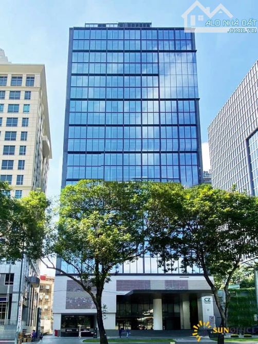 Bán Tòa Văn Phòng Mặt Phố Hoàng Ngân, Thanh Xuân DT 335m2, 10T, MT 9,7m. Giá Cực Rẻ