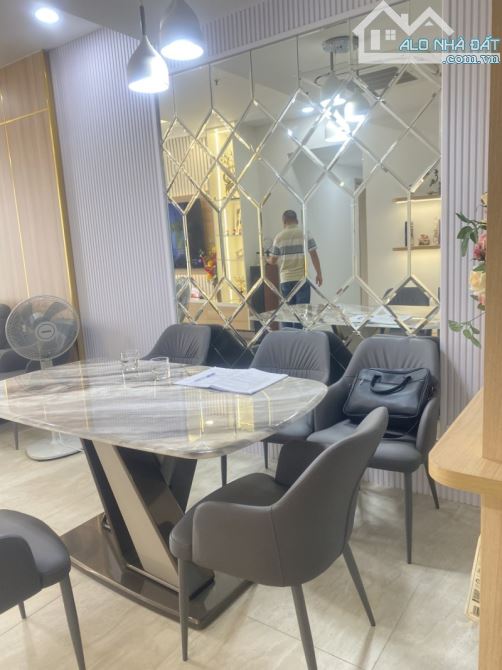 🏢 BÁN CĂN HỘ CAO CẤP – MẶT TIỀN NGUYỄN VĂN TRỖI – 102M² – 3PN