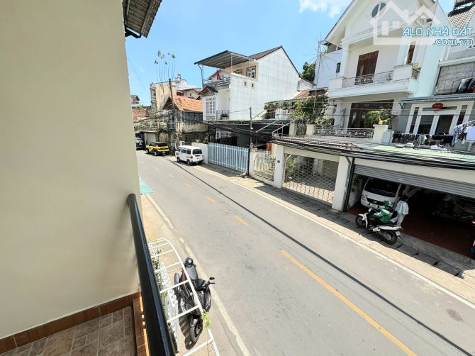 🏡 BÁN NHÀ MẶT TIỀN THI SÁCH - CUNG ĐƯỜNG THƠ CỦA ĐÀ LẠT - CÁCH CHỢ ĐÀ LẠT CHỈ 1KM