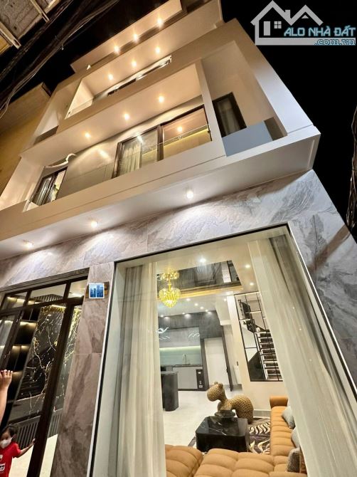 Nhà đẹp Hoàng Quý - Tô Hiệu. Oto cách nhà 5m. Full nội thất