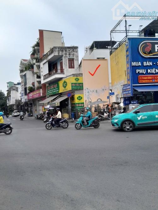 nhà bán bên cạnh công viên Gia Định, đg Bạch Đằng p2 Tân Bình